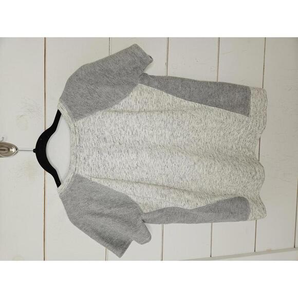 Two by Vince Camuto Large Heathered Grey short sleeve mixed media sweatshirt - Picture 2 of 4